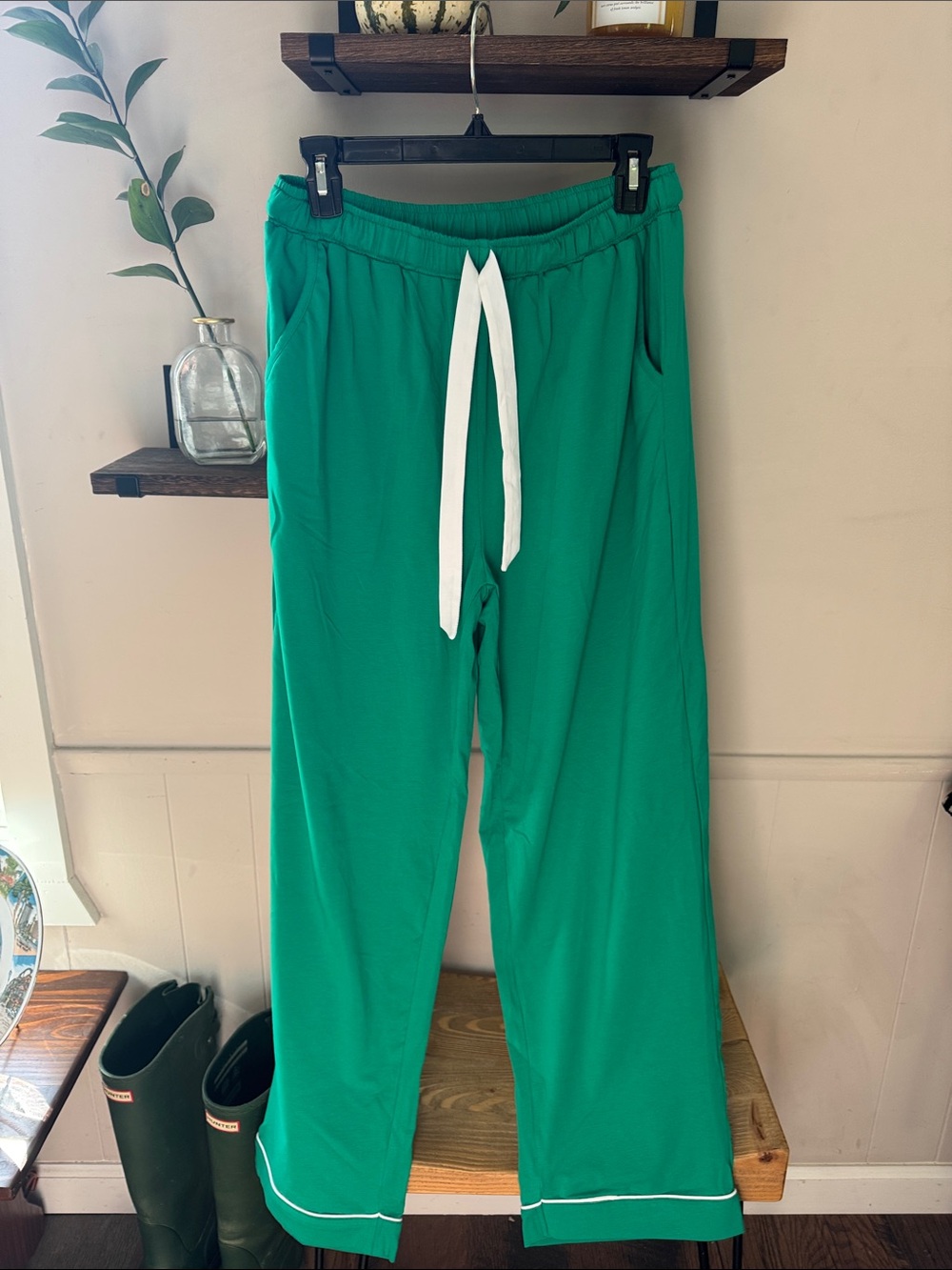 Little Lamb & Co. Kelly Green Pajama Pants Size Medium